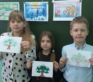 Злынковские школьники провели занятие приурочено к Международному Дню семьи