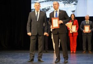 Губернатор Брянской области поздравил медицинских работников с профессиональным праздником