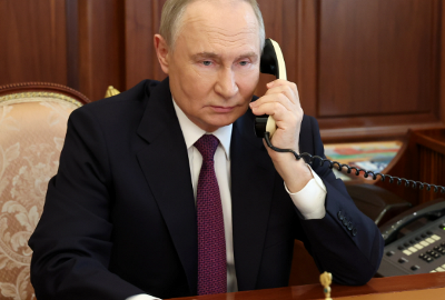 Президент  поговорил по телефону с Белозеровым и Богомазом в связи с ЧП под Брянском