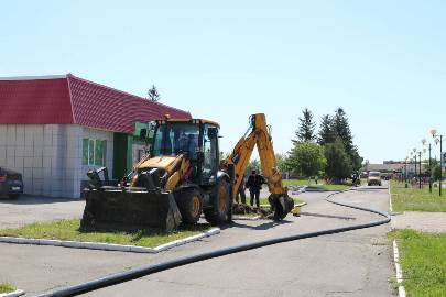 Капитальный ремонт водопроводной сети идет в Комаричах   Брянской области