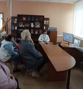 В Злынке на  базе Центра общения старшего поколения  прошло занятие по финансовой грамотности