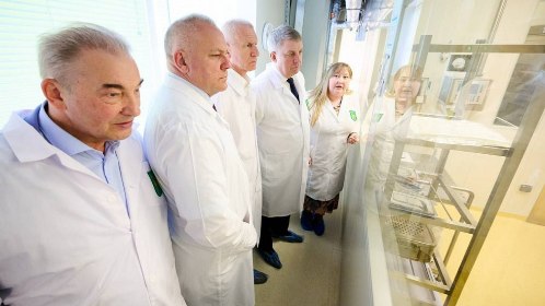 Депутаты Госдумы  побывали на предприятии «Эндофарм» в Брянске