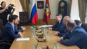 Губернатор Брянской области Александр Богомаз встретился с заместителем министра транспорта РФ