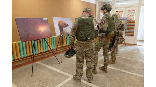 Выставка «Самая красивая страна» вдохновила бойцов отряда «БАРС-Брянск»