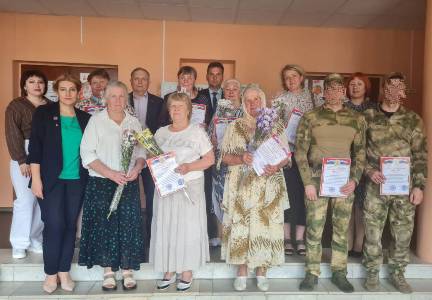 В Суземке наградили местных жителей за помощь защитникам границы