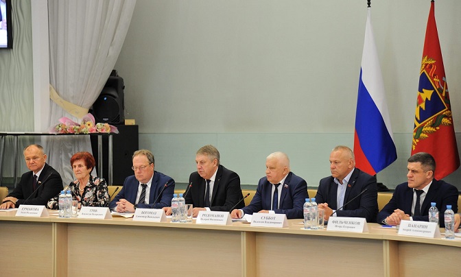 В Брянске прошло пленарное заседание Общественной палаты