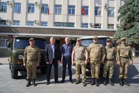 Бойцам бригады  « БАРС-Брянск»  вручили ключи от новых автомобилей