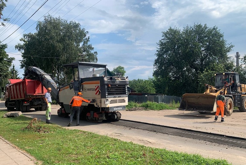 В Стародубе Брянской области идет капремонт дороги по центральной улиц