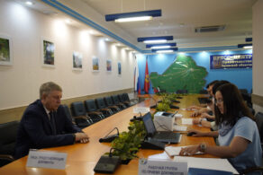 В Избирательную комиссию Александр Богомаз представил необходимые документы для регистрации кандидатом на выборах Губернатора Брянской области