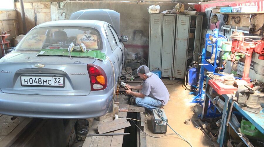 В Брянской области уже более 300 человек заключили социальный контракт