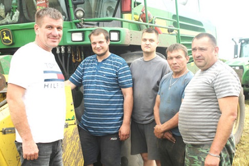 В Карачевском районе Брянщины  полным ходом идет заготовка кормов