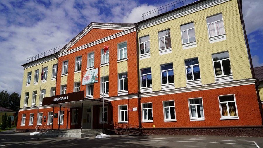 В поселке Локоть Брянской области капитально отремонтирована школа №1