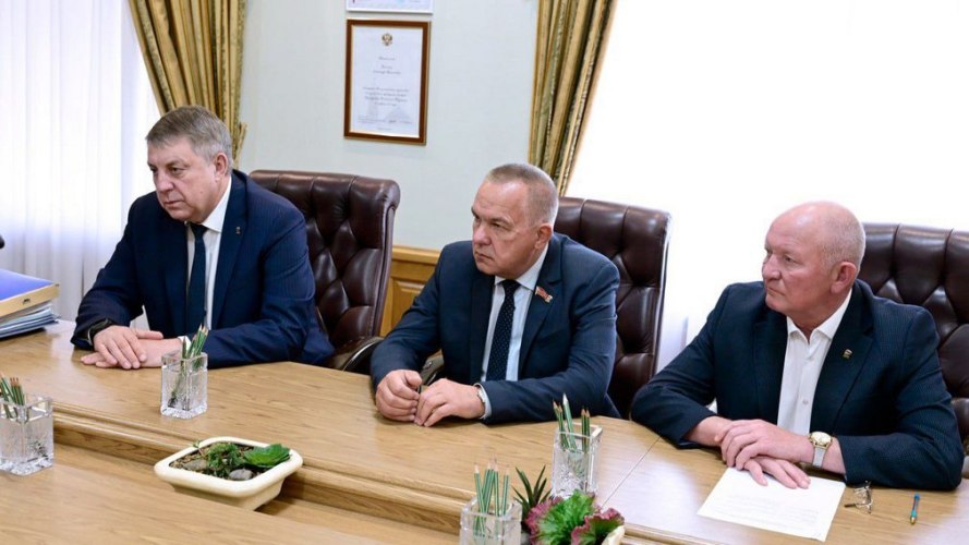 Встреча губернатора Брянщины с новым главой Приокского межрегионального управления Росприроднадзора