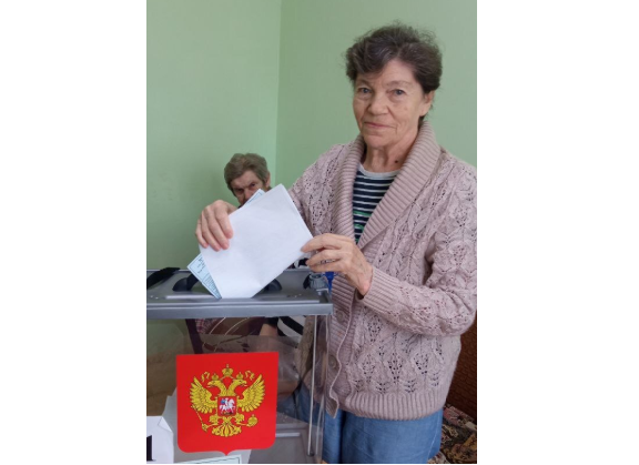 Злынковчане, проживающие в стационарном отделении КЦСОН приняли участие в выборах