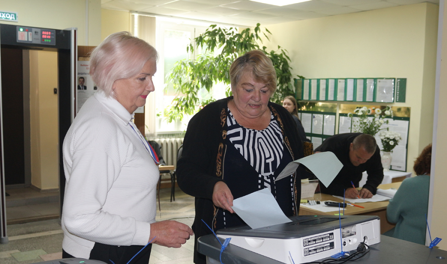 В Злынковском районе начался третий день голосования