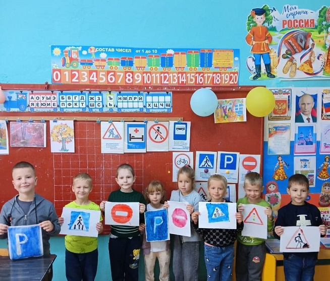 Злынковском детском саду « Родничок»  прошла «Неделя безопасности дорожного движения»