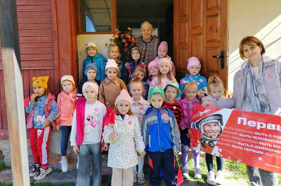 Дошколята из Злынковского детского сада « Теремок» поздравляли жителей с Днем города