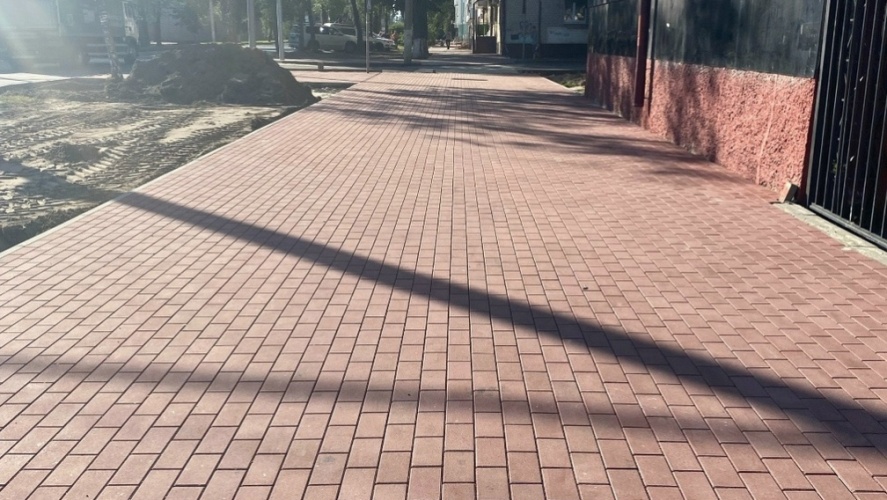 В Бежицком районе Брянска продолжается капитальный ремонт дороги на улице 22 Съезда КПСС