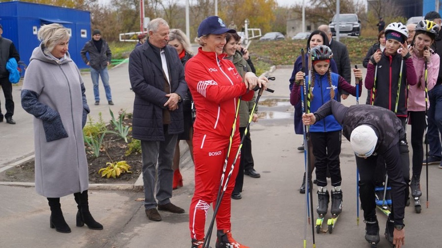 Ольга Зайцева провела мастер-класс на лыжероллерной трассе в Стародубе Брянской области
