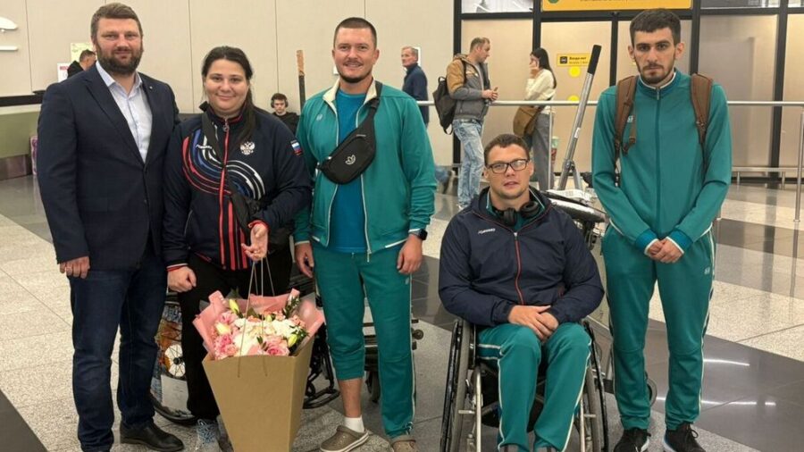 Брянских паралимпийцев с победами поздравил губернатор Александр Богомаз