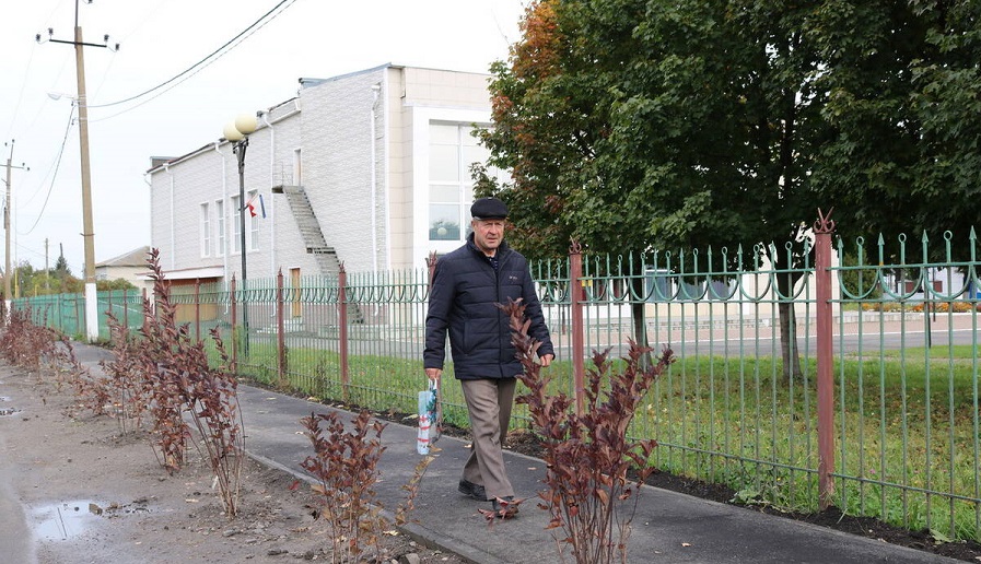 В Комаричах Брянской области благоустраивают улицу Незымаева