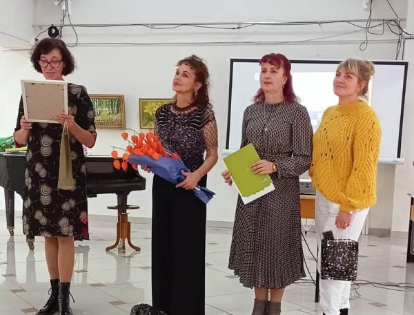 Злынковчане торжественно поздравили своих друзей с юбилеем