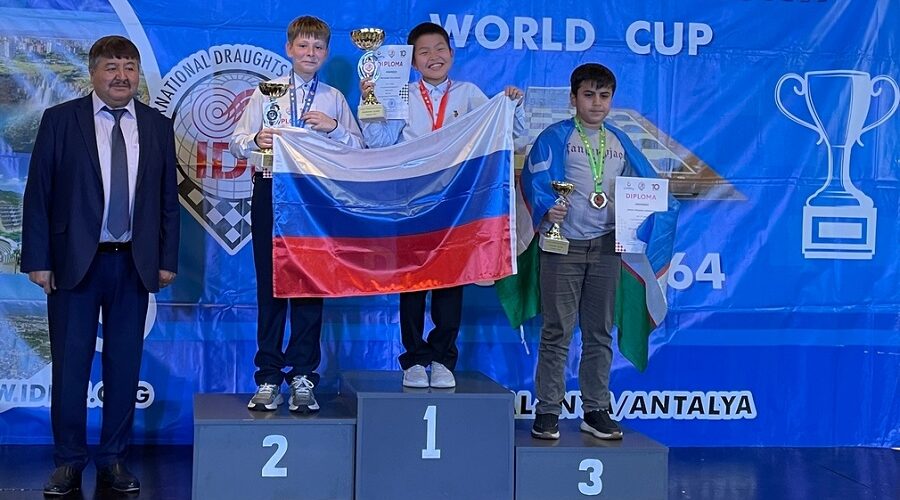 Успехи Ильи Мглинца на мировых первенствах по шашкам