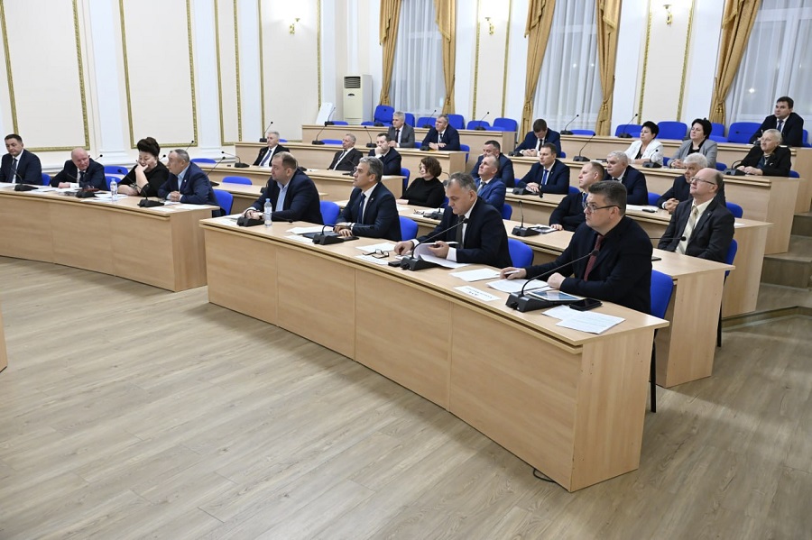 Александр Богомаз провел пятую прямую линию