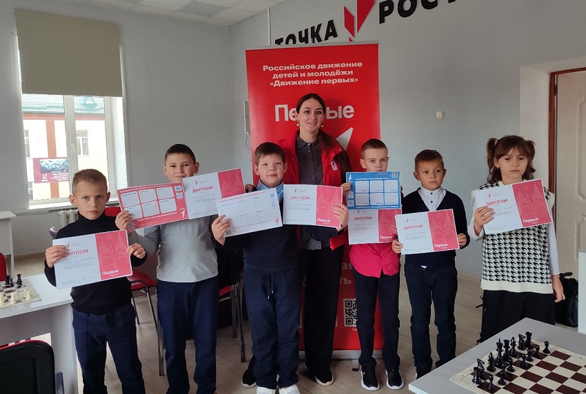 Злынковские Первые провели  шахматный турнир