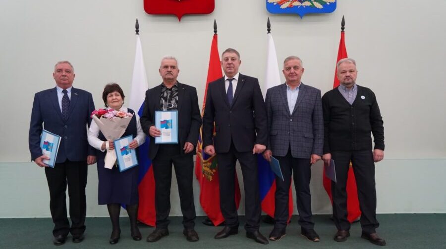 Губернатор Брянщины поздравил с профессиональным праздником транспортников региона