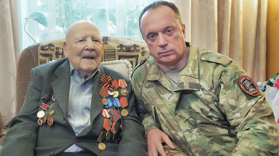 Ветерана Мельникова поздравил со 100-летием  Сергей Антошин