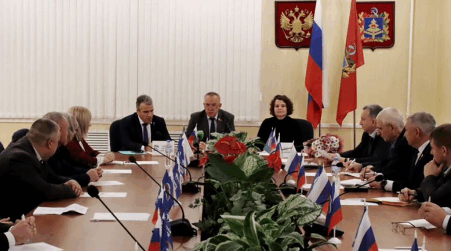 Депутаты обсудили в Брянске выполнение Народной программы «Единой России»