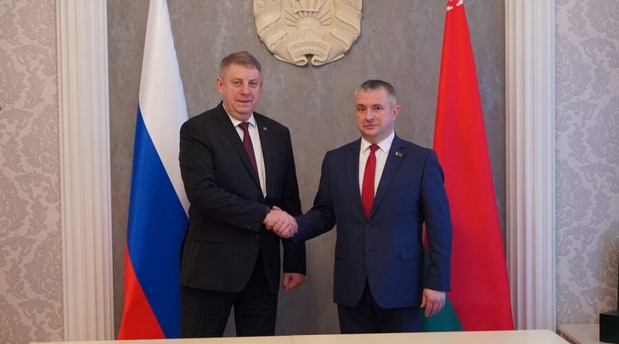 Брянщина и Беларусь обсудили вопросы сотрудничества