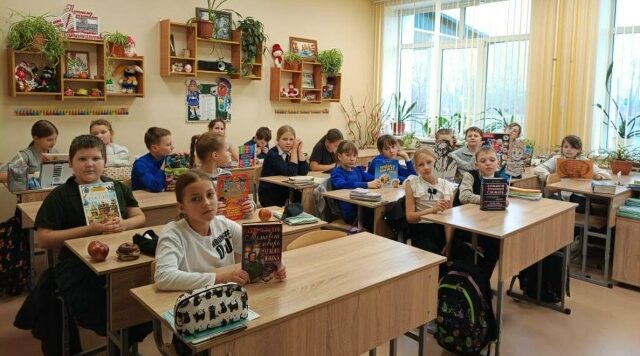 В  Злынковской библиотеке отметили День словарей и энциклопедий