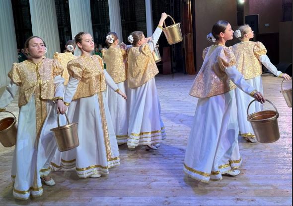 Злынковские «звёздочки» зажгли на «Феерии танца»