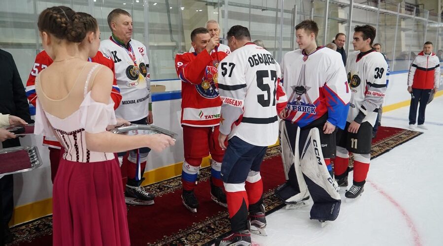 На Брянщине открыт 15 ледовый дворец