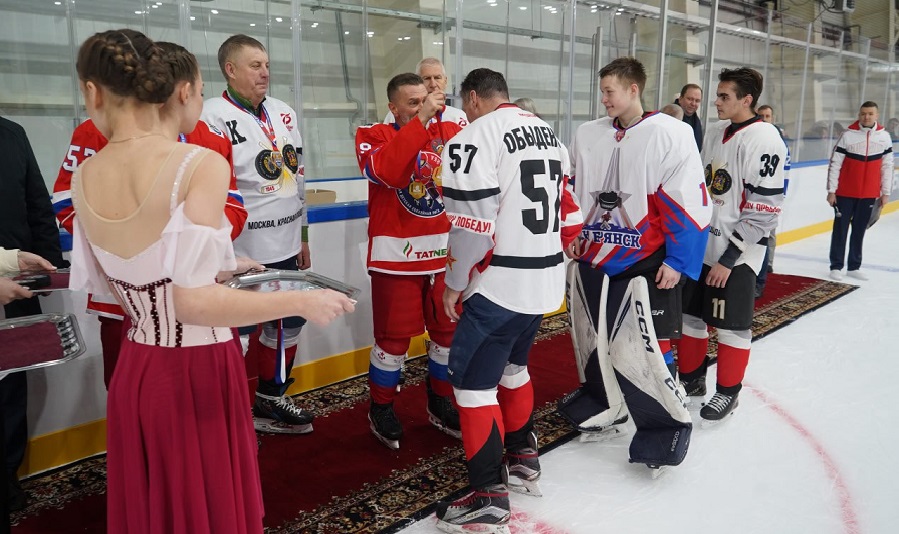 На Брянщине открыт 15 ледовый дворец