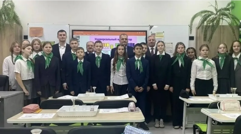 В брянском поселке Десятуха успешно работает агрокласс