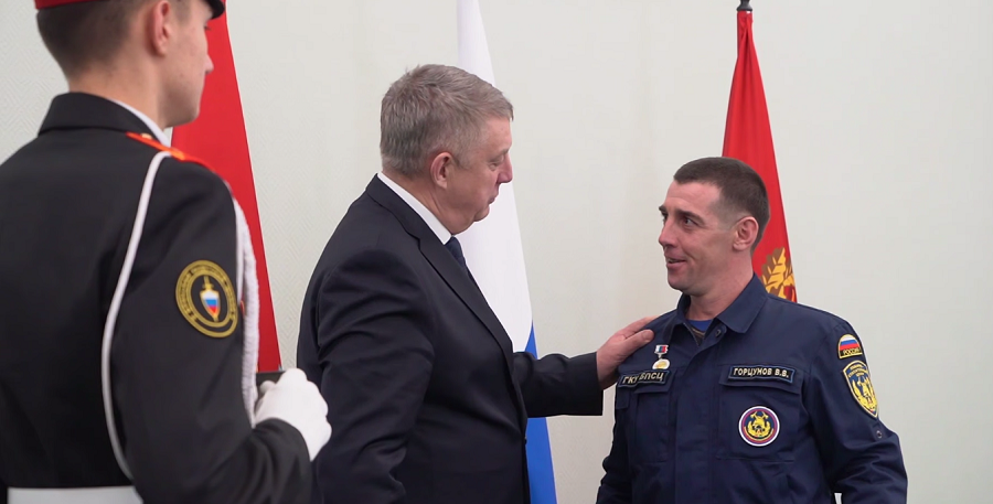 С Днем спасателя  губернатор поздравил отделения Брянской области