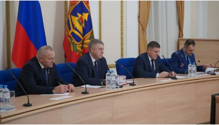 В Брянском правительстве обсудили план безопасных новогодних праздников