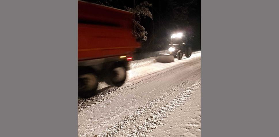 На Брянщине круглосуточно идет очистка и обработка дорог