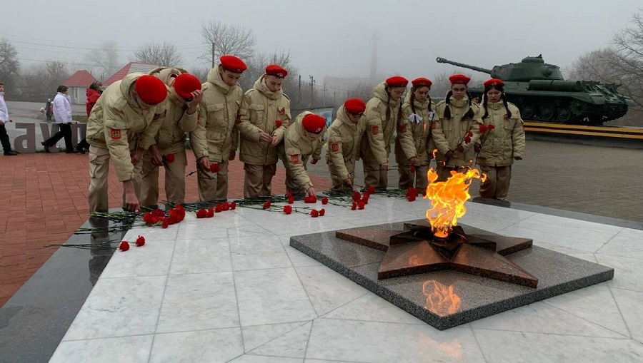 В Стародубе Брянщины  возложили цветы в День неизвестного солдата