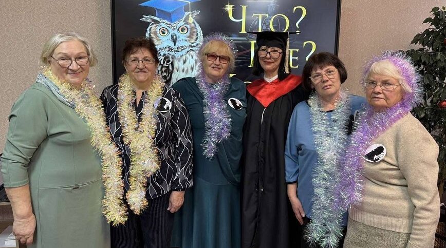 Злынковское «Активное долголетие» играли в «Что? Где? Когда?»