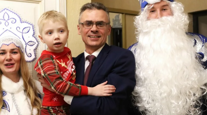 Брянский мэр исполнил новогодние мечты детей