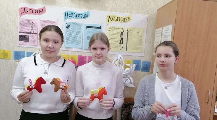 Злынковские школьники участвуют в акции