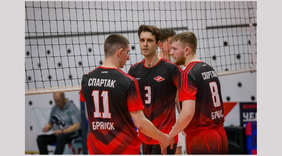 Брянские волейболисты выиграли групповой этап чемпионата России