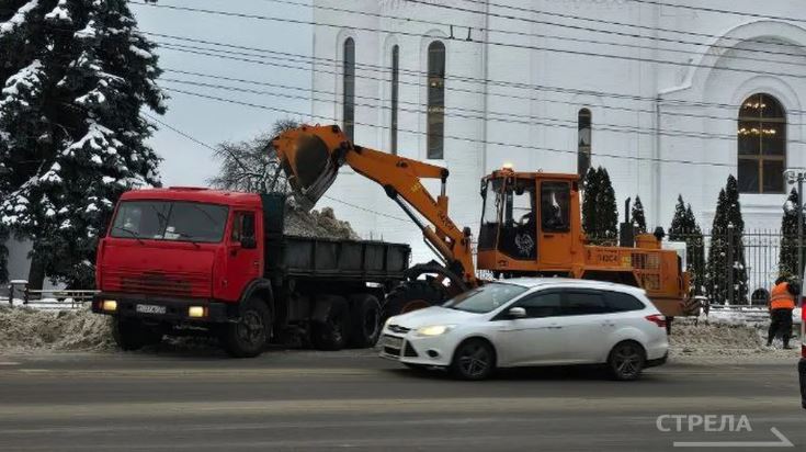 С улиц города Брянска вывозили по 800 тонн снега