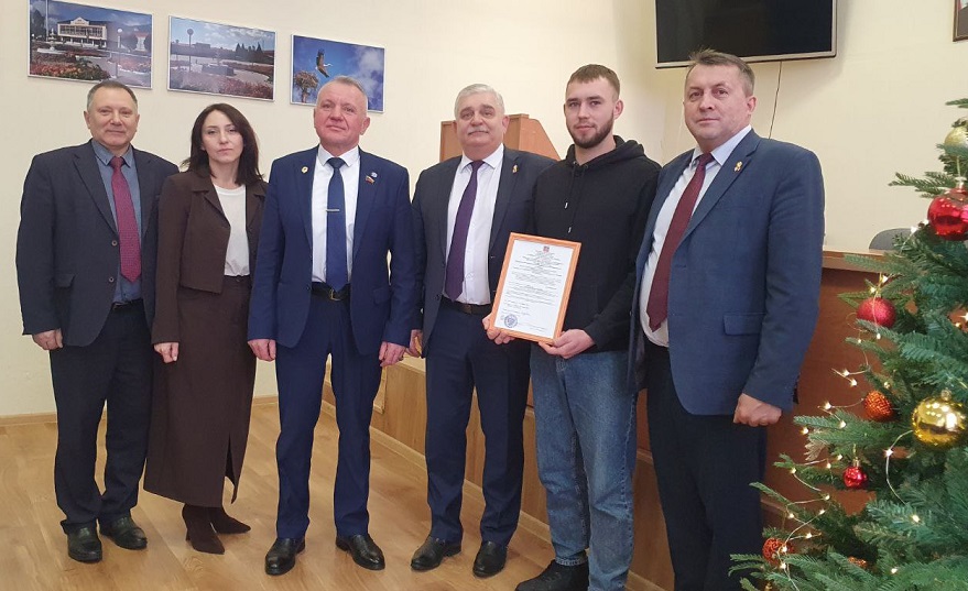 В Красногорском районе Брянщины  вручили   жилищные сертификаты