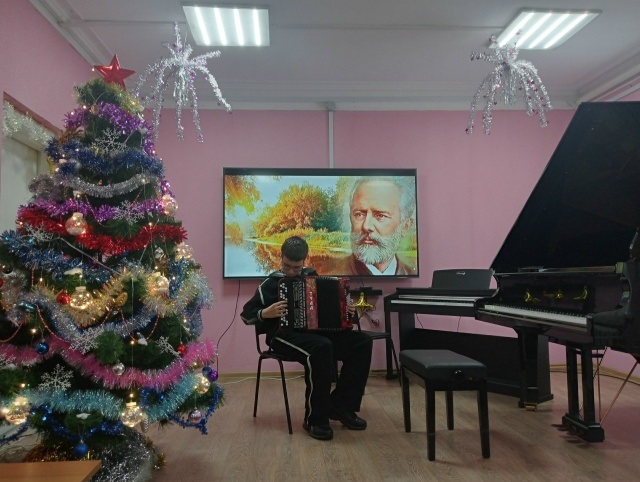 В Злынковской ДШИ вспоминали о творчестве П.И.Чайковского