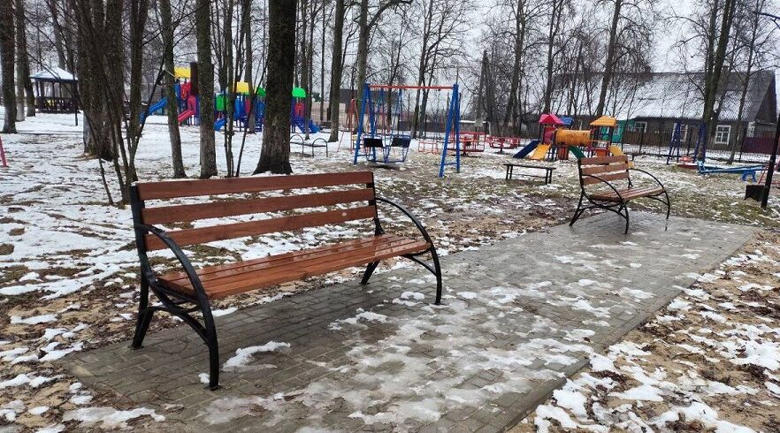 В Клетне Брянской области благоустроили площадь  и парк